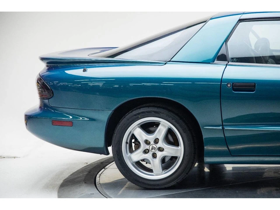 1995 Pontiac Firebird 4th Gen - Image 4 of 31