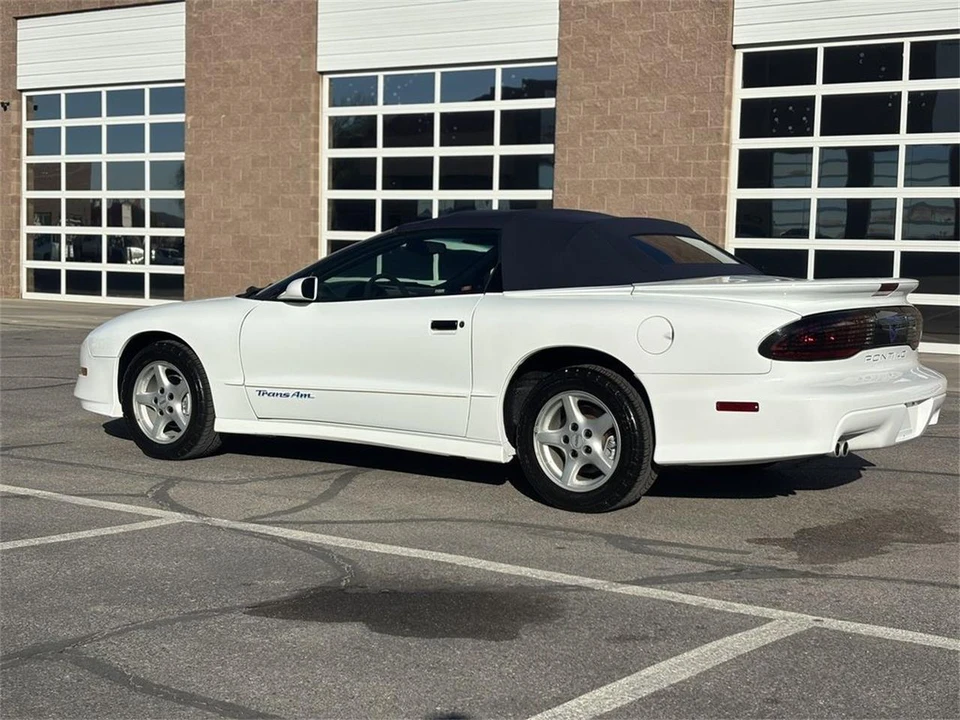 1995 Pontiac Firebird 4th Gen - Image 17 of 31