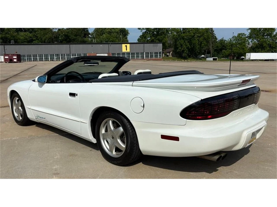 1995 Pontiac Firebird 4th Gen - Image 6 of 31