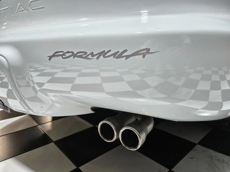 1995 Pontiac Firebird 4th Gen - Image 7 of 12
