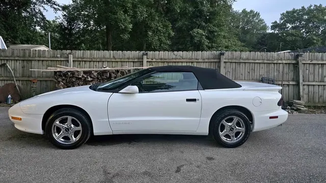 1995 Pontiac Firebird Convertible 2D