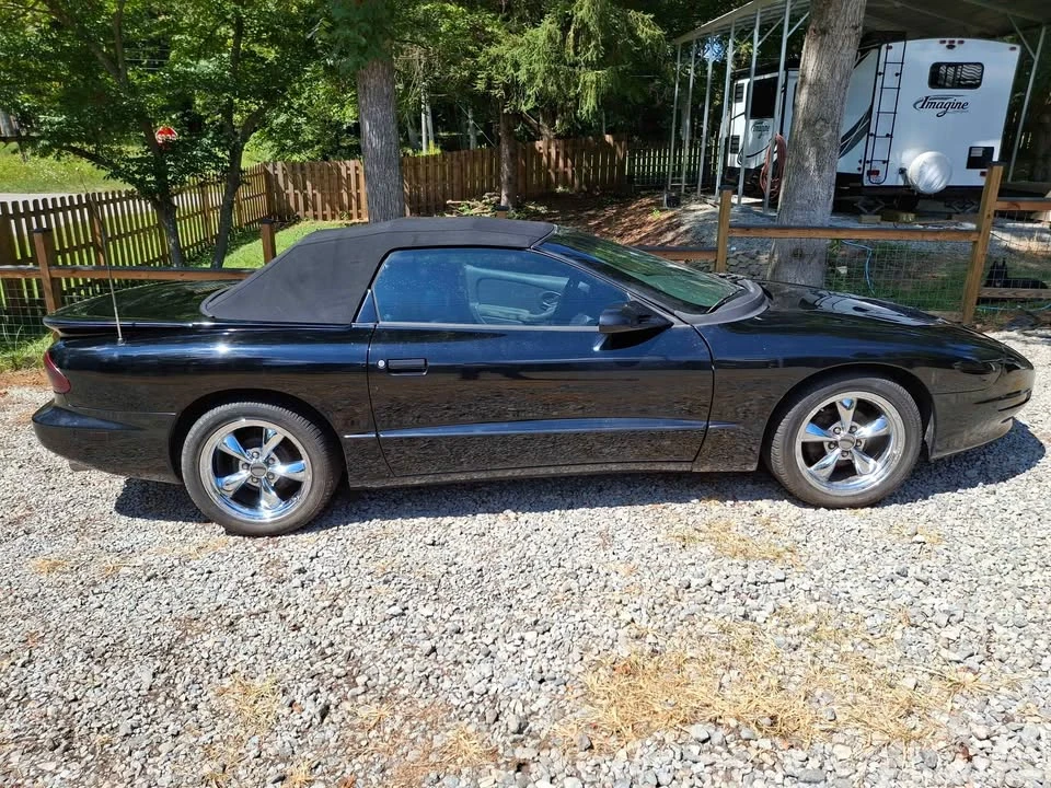 1995 Pontiac Firebird 4th Gen - Image 2 of 12