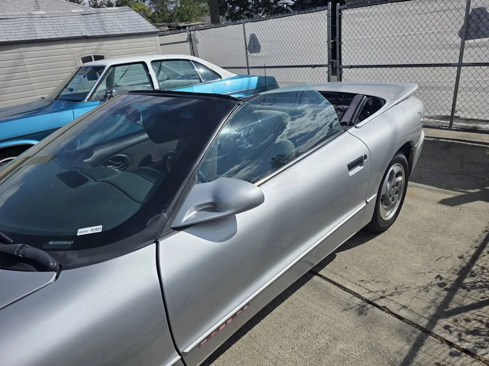 1995 Pontiac Firebird 4th Gen - Image 5 of 12