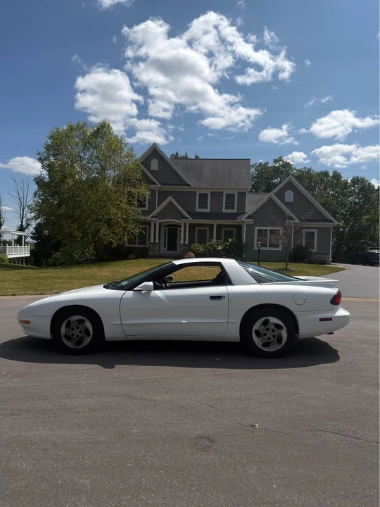1995 Pontiac Firebird 4th Gen - Image 6 of 10