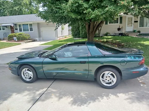 1995 Pontiac Firebird Coupe 2D