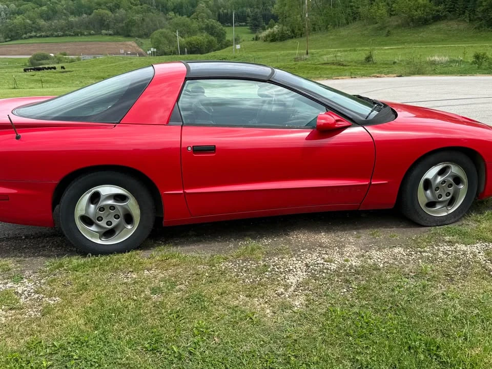 1995 Pontiac Firebird 4th Gen - Image 2 of 2