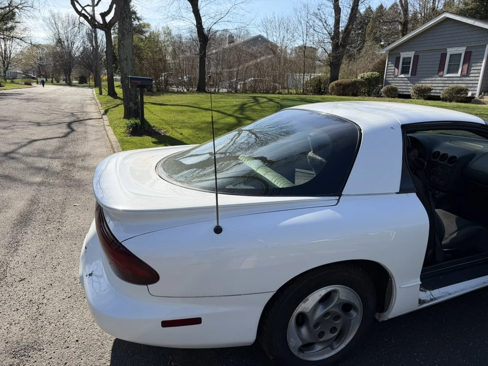 1995 Pontiac Firebird 4th Gen - Image 17 of 31