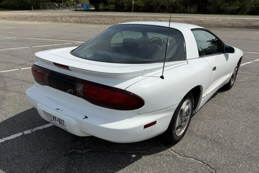 1995 Pontiac Firebird 4th Gen - Image 7 of 31
