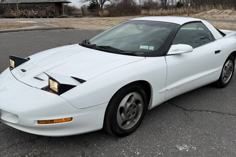 1995 Pontiac Firebird 4th Gen - Image 12 of 31
