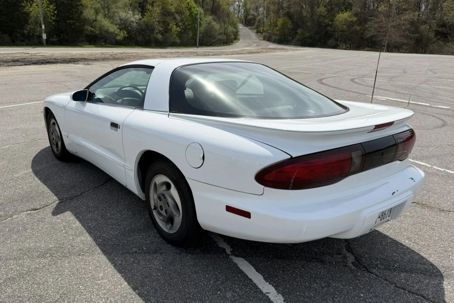 1995 Pontiac Firebird 4th Gen - Image 5 of 31