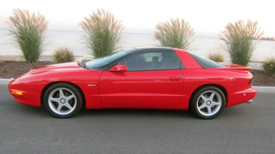 1995 Pontiac Firebird 4th Gen - Image 2 of 9