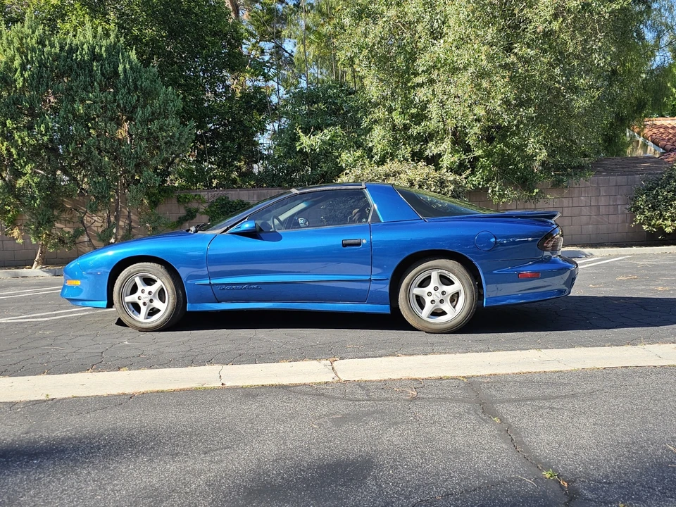 1995 Pontiac Firebird Formula 4th Gen - Image 6 of 23