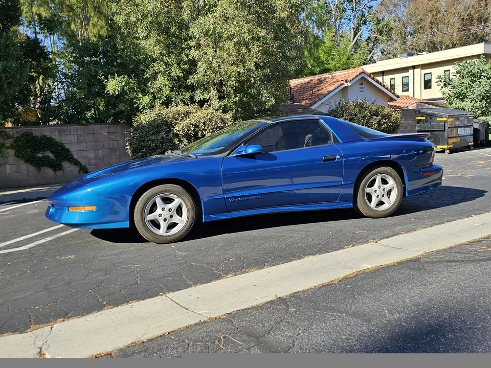 1995 Pontiac Firebird Formula 4th Gen - Image 13 of 31
