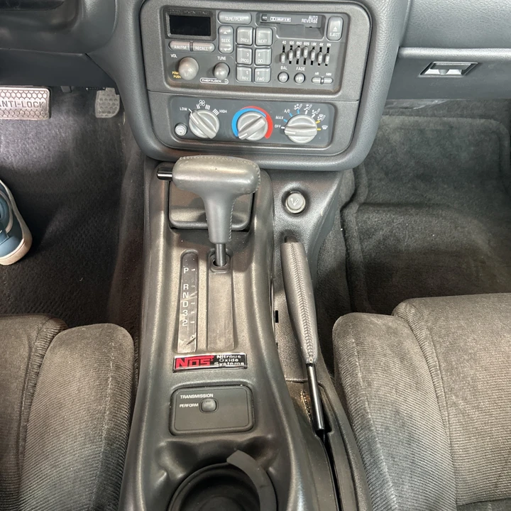 1995 Pontiac Firebird Formula 4th Gen - Image 22 of 31