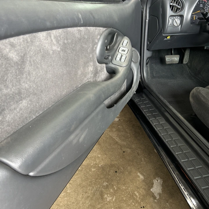 1995 Pontiac Firebird Formula 4th Gen - Image 19 of 31
