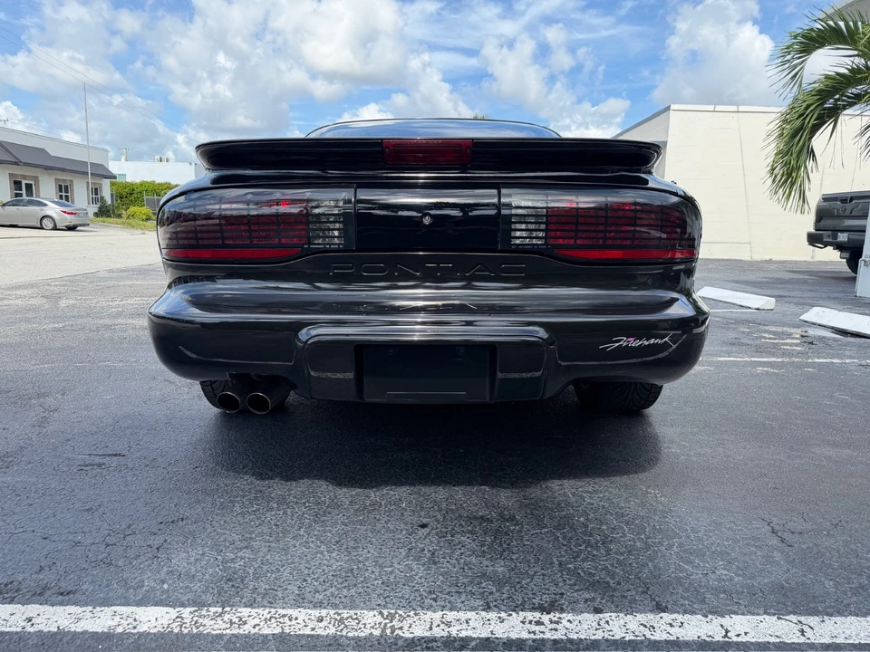1995 Pontiac Firebird Formula 4th Gen - Image 10 of 31