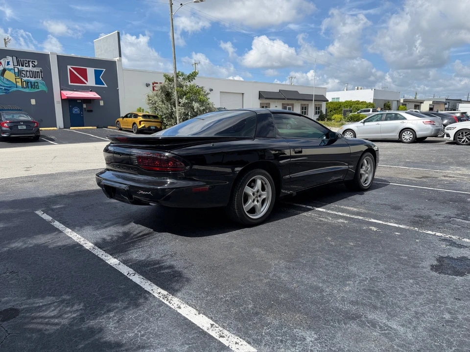 1995 Pontiac Firebird Formula 4th Gen - Image 9 of 31