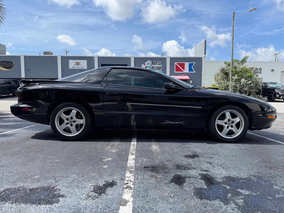 1995 Pontiac Firebird Formula 4th Gen - Image 8 of 31