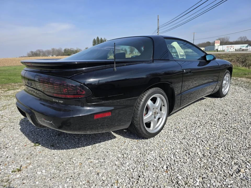 1995 Pontiac Firebird Formula 4th Gen - Image 13 of 20