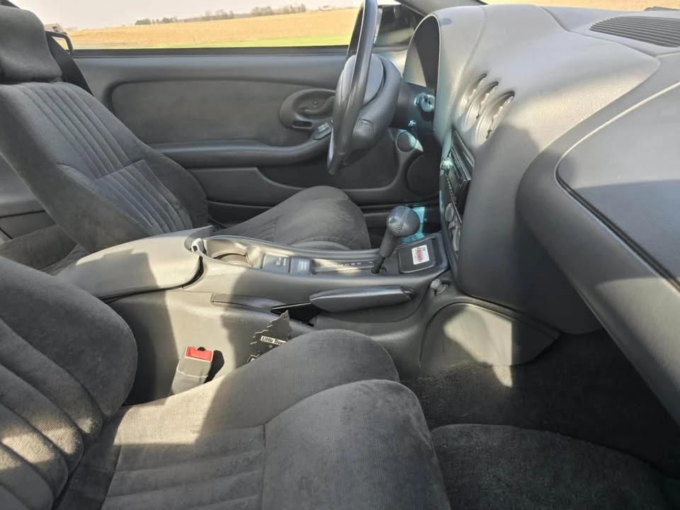 1995 Pontiac Firebird Formula 4th Gen - Image 19 of 20
