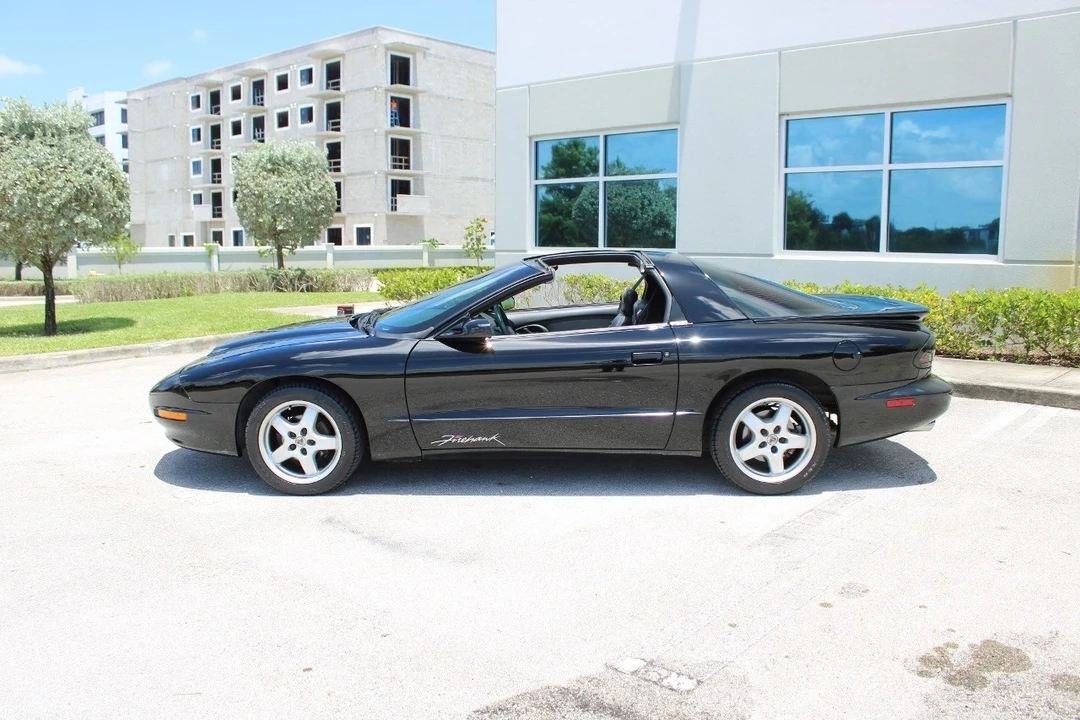 1995 Pontiac Firebird Formula 4th Gen - Image 5 of 21
