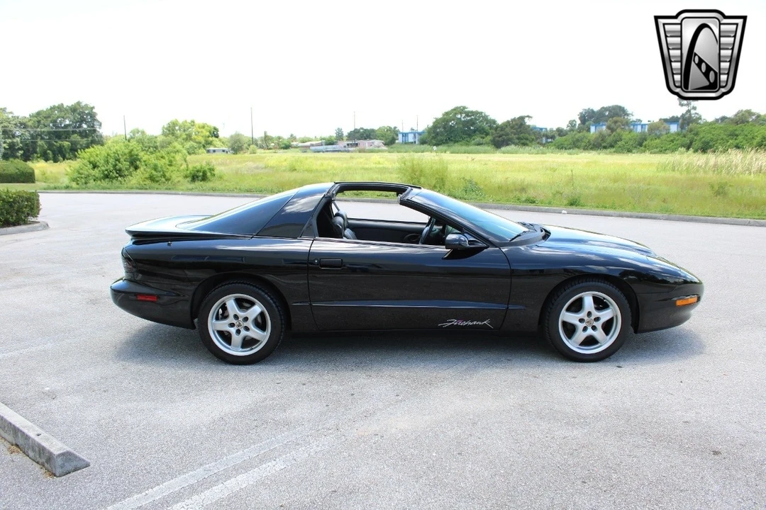 1995 Pontiac Firebird Formula 4th Gen - Image 10 of 21