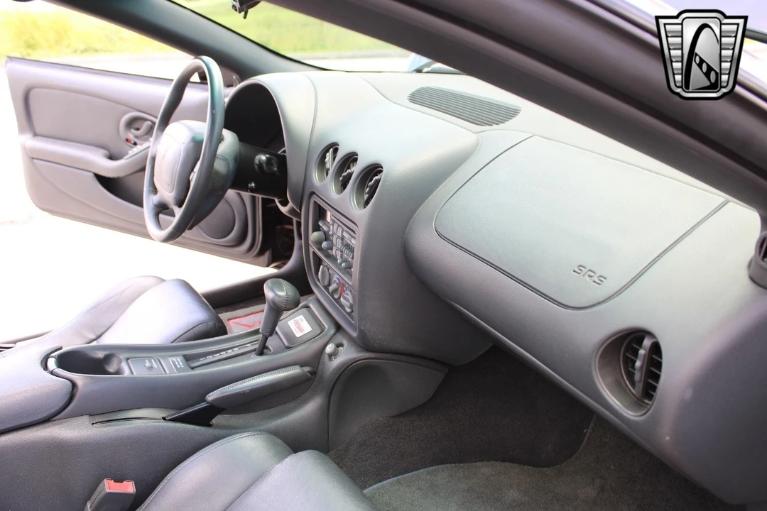 1995 Pontiac Firebird Formula 4th Gen - Image 20 of 21