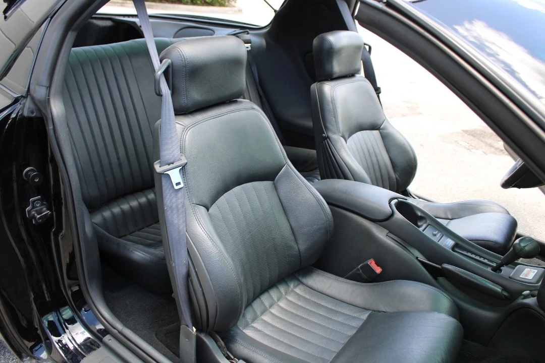 1995 Pontiac Firebird Formula 4th Gen - Image 19 of 21