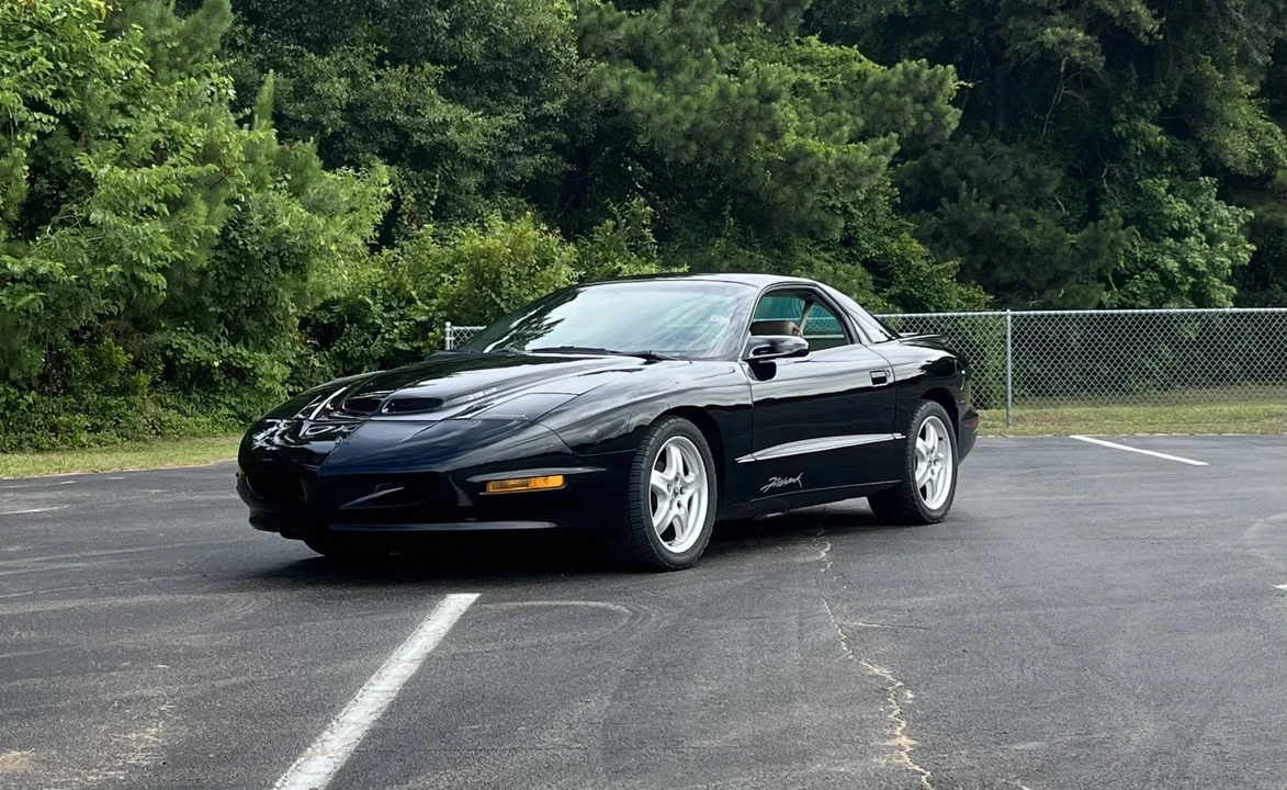 1995 Pontiac Firebird Formula 4th Gen - Image 10 of 27