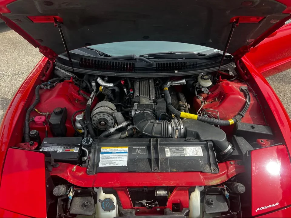 1995 Pontiac Firebird Formula 4th Gen - Image 11 of 17