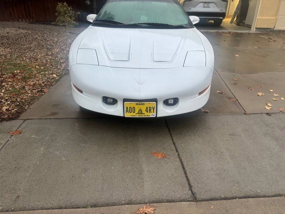 1995 Pontiac Firebird 4th Gen - Image 2 of 12