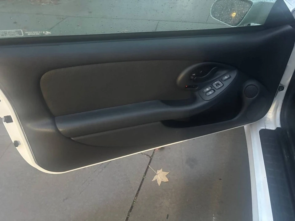 1995 Pontiac Firebird 4th Gen - Image 11 of 12