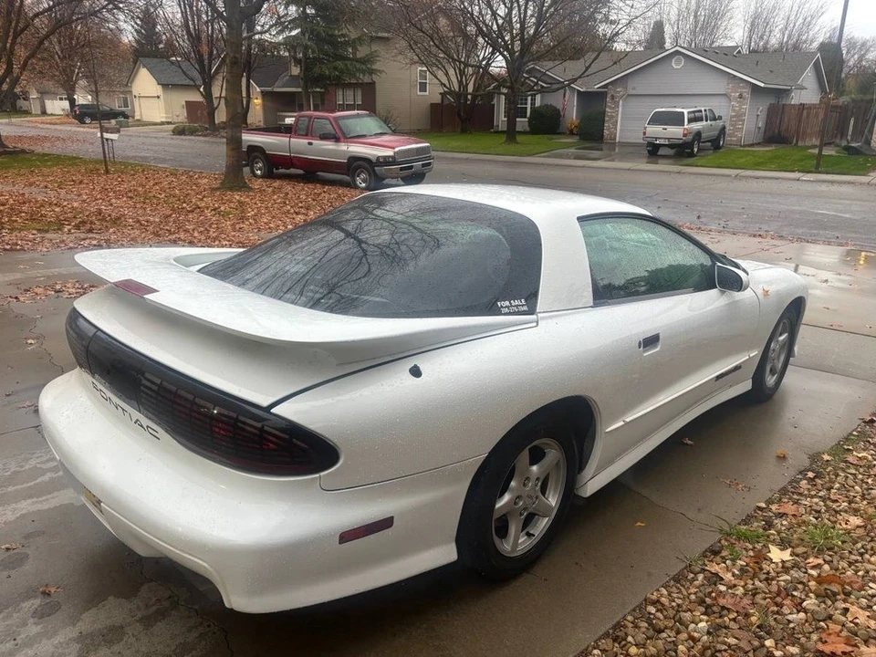 1995 Pontiac Firebird 4th Gen - Image 6 of 12