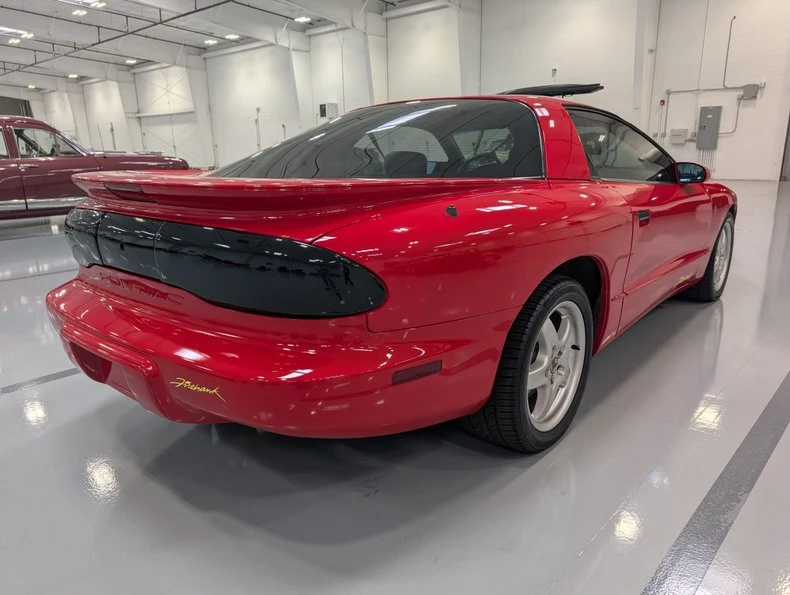 1995 Pontiac Firebird Formula 4th Gen - Image 7 of 16