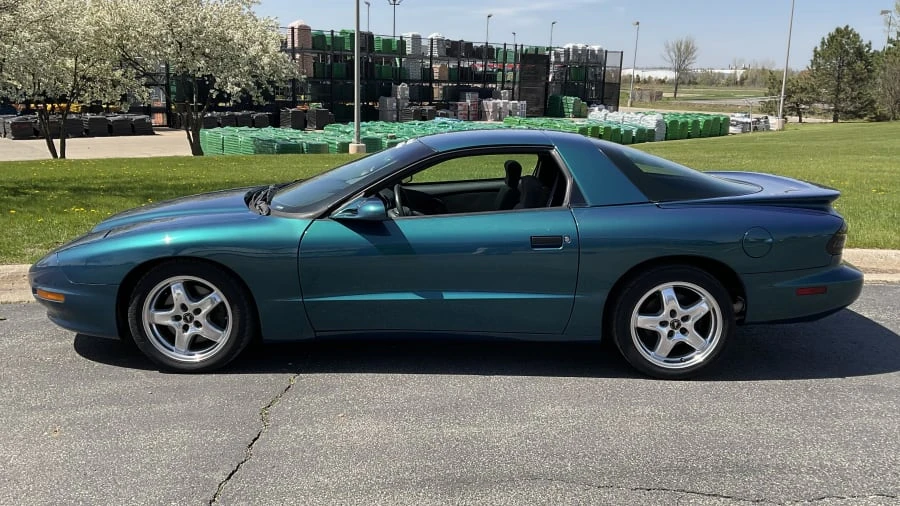 1995 Pontiac Firebird 4th Gen - Image 2 of 10