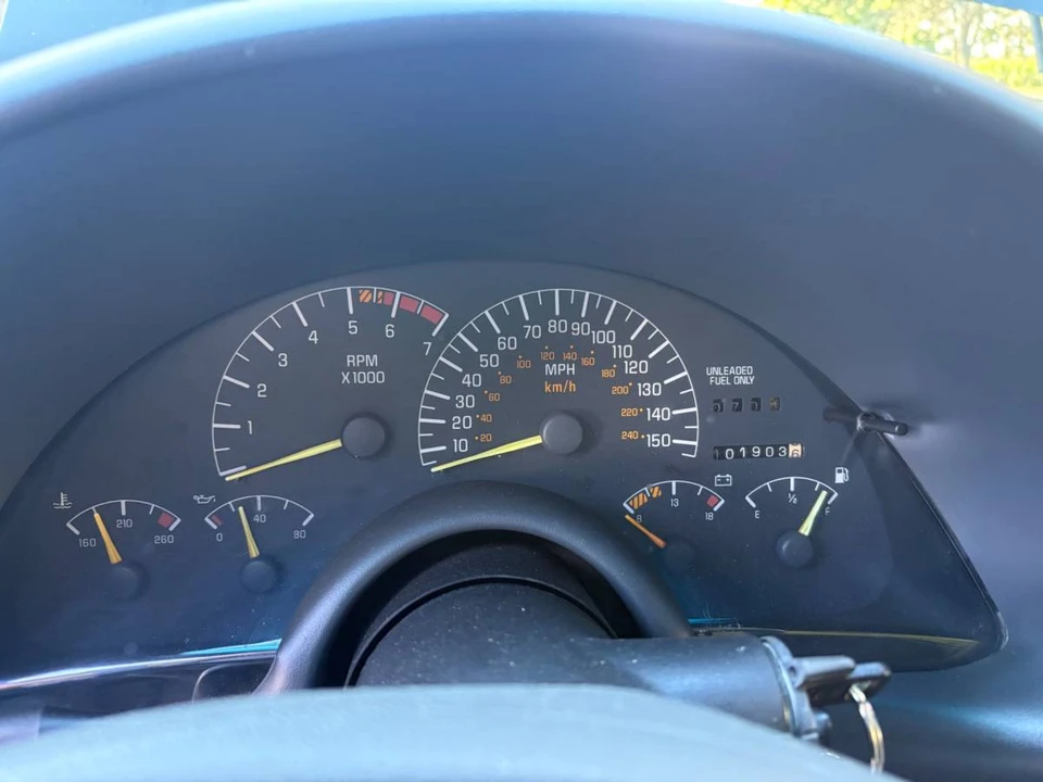 1995 Pontiac Firebird Formula 4th Gen - Image 7 of 8