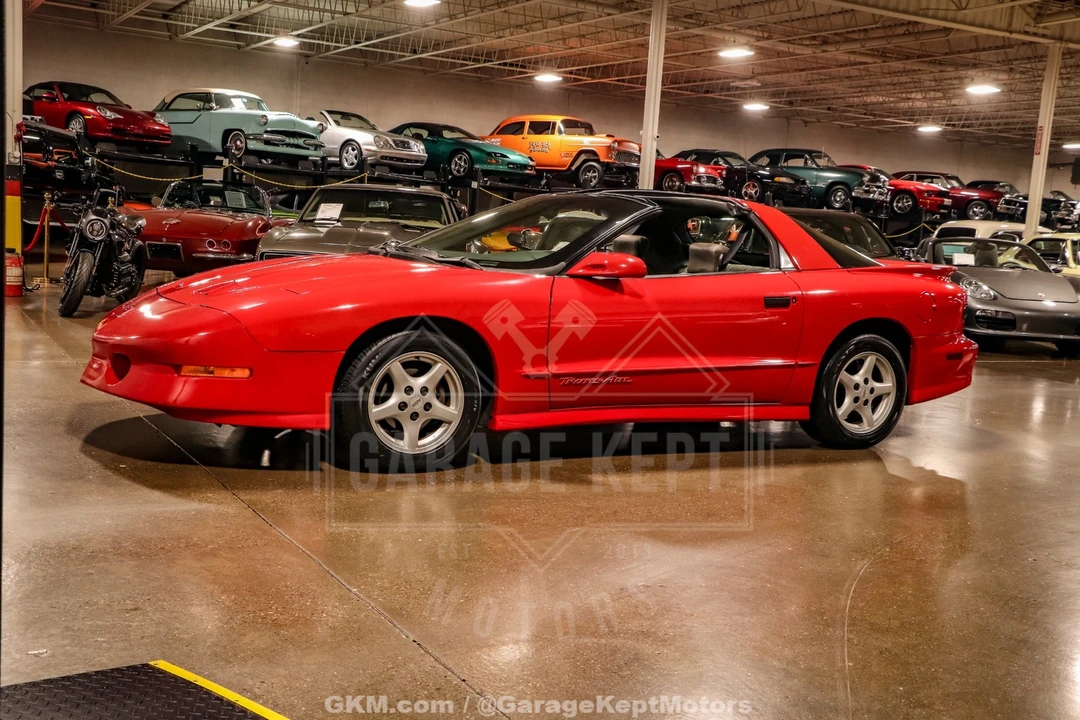 1995 Pontiac Firebird Formula 4th Gen - Image 19 of 31