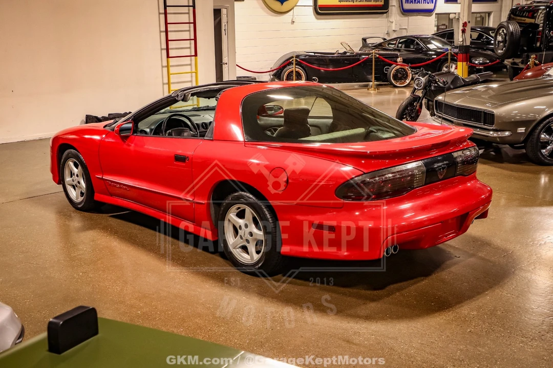 1995 Pontiac Firebird Formula 4th Gen - Image 21 of 31