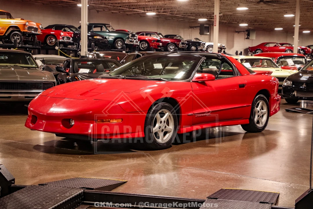 1995 Pontiac Firebird Formula 4th Gen - Image 18 of 31
