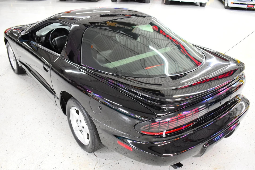 1995 Pontiac Firebird Formula 4th Gen - Image 16 of 20