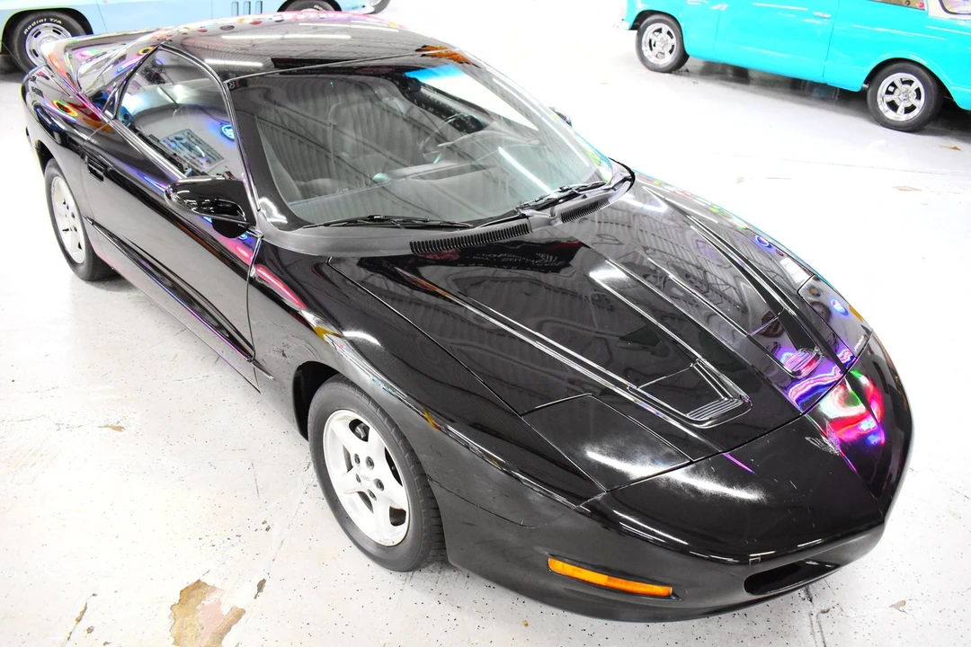 1995 Pontiac Firebird Formula 4th Gen - Image 2 of 20