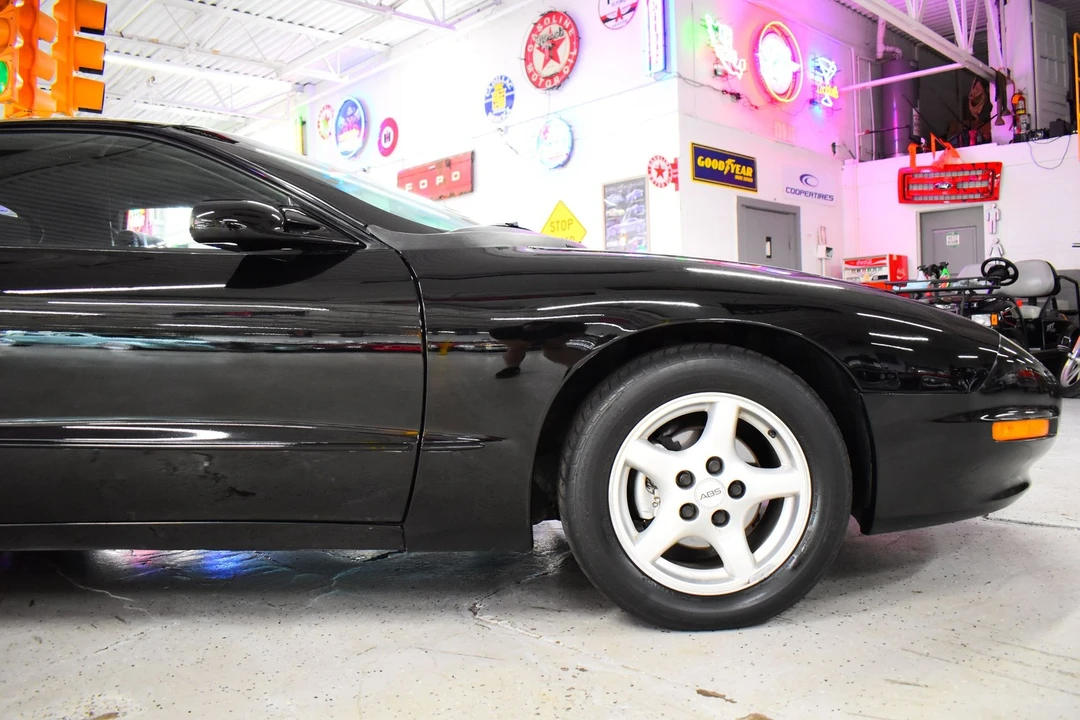 1995 Pontiac Firebird Formula 4th Gen - Image 8 of 20