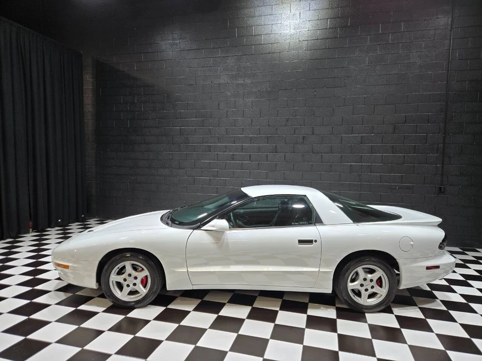 1995 Pontiac Firebird 4th Gen - Image 2 of 21