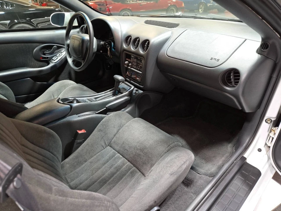 1995 Pontiac Firebird 4th Gen - Image 13 of 21