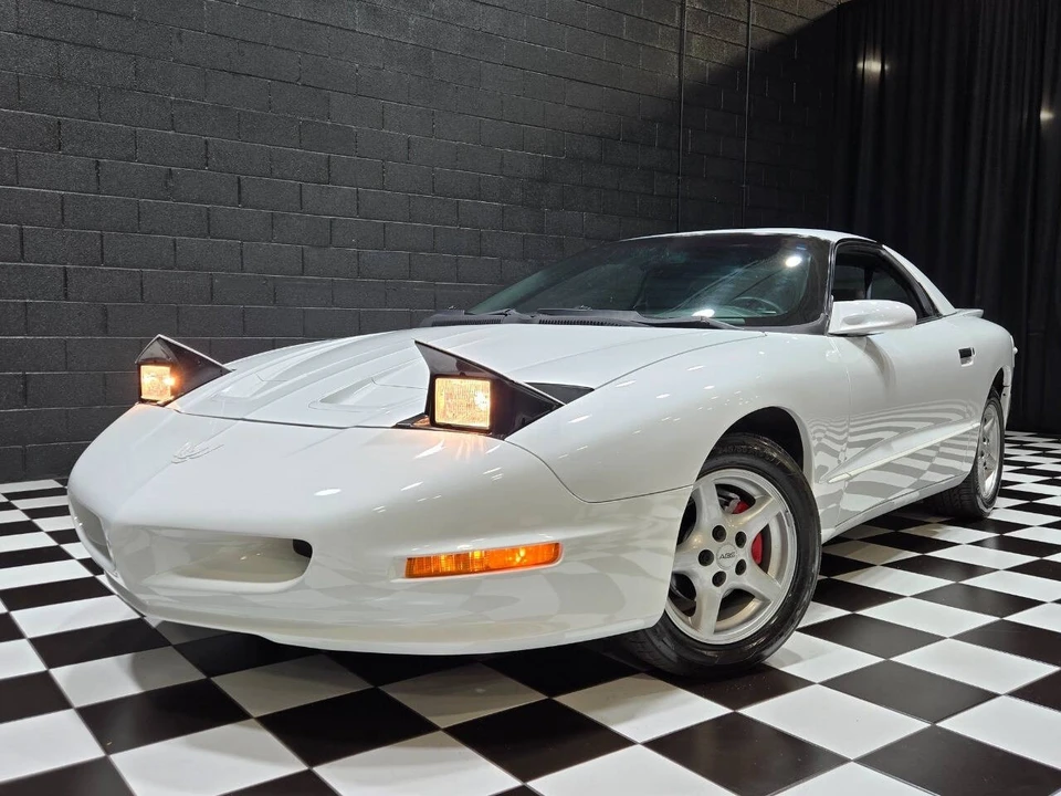 1995 Pontiac Firebird 4th Gen - Image 3 of 21