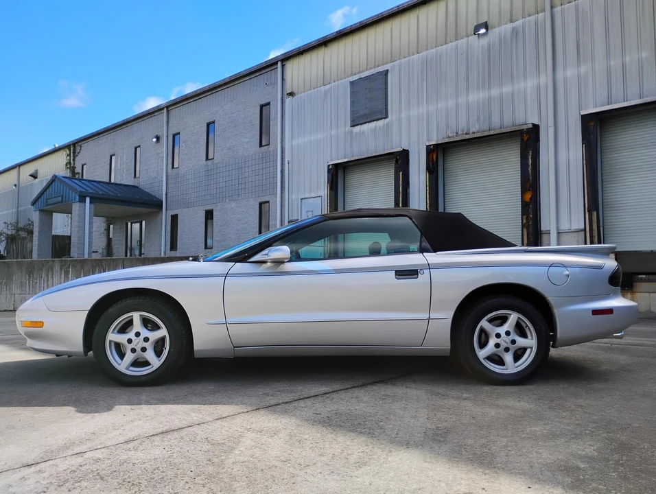 1995 Pontiac Firebird 4th Gen - Image 11 of 31