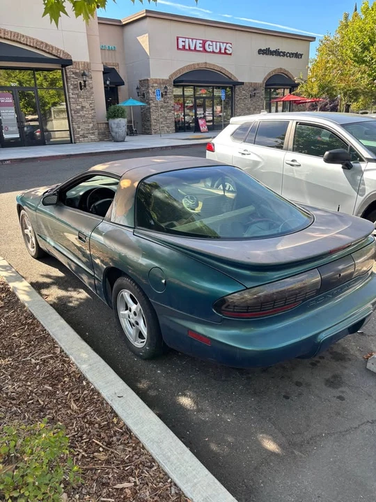 1995 Pontiac Firebird Formula 4th Gen - Image 2 of 4