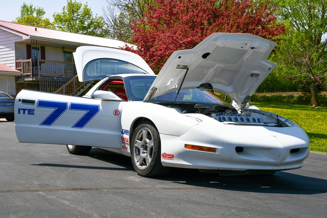 1995 Pontiac Firebird 4th Gen - Image 25 of 31