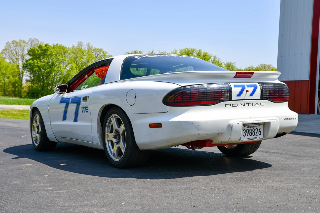 1995 Pontiac Firebird 4th Gen - Image 5 of 31