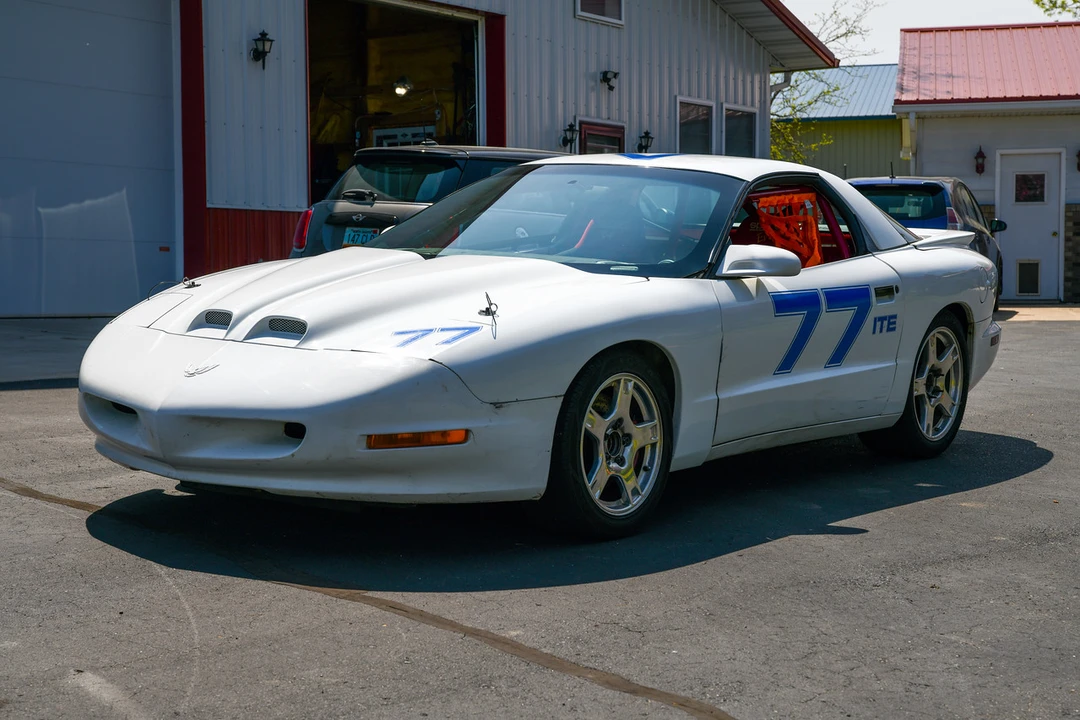 1995 Pontiac Firebird 4th Gen - Image 3 of 31